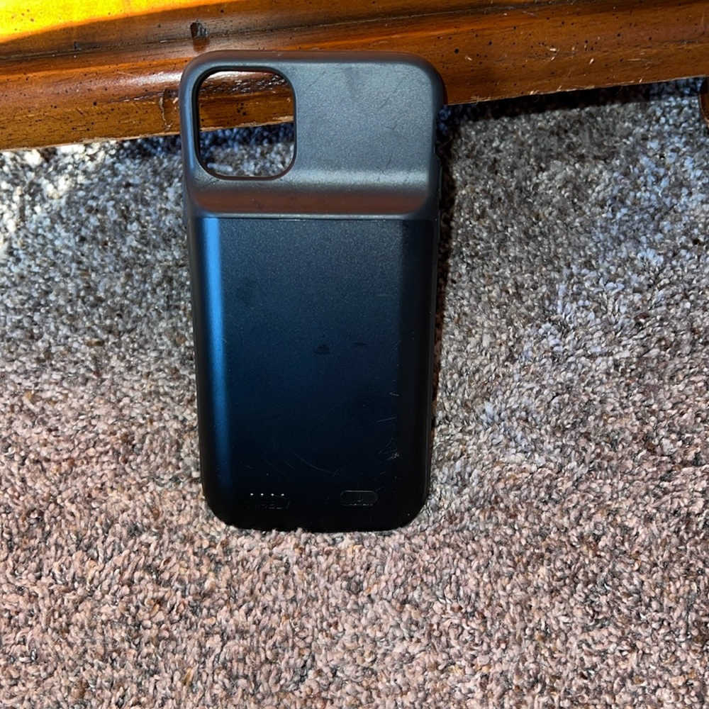 Casely iPhone 11 Pro Max phone charging case